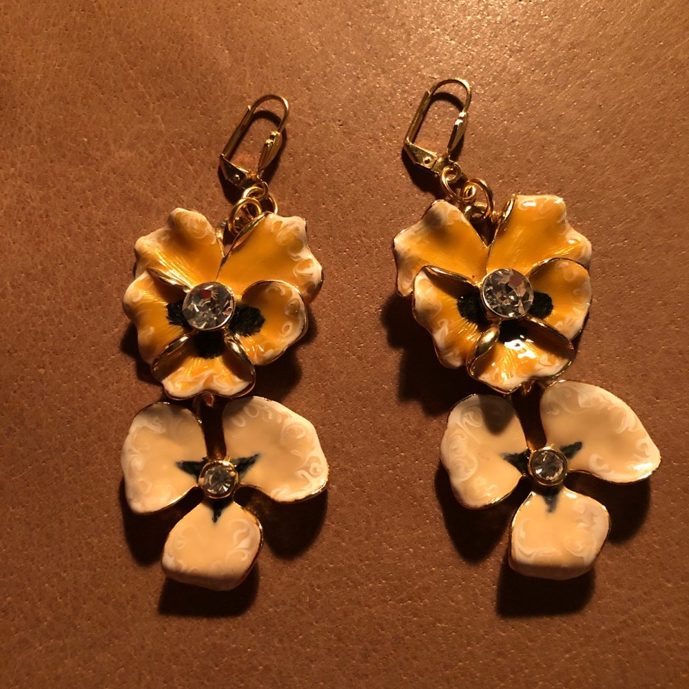 Enameled pansy flower earrings with rhinestones. - Picture 2 of 5